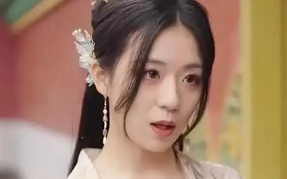 《穿奢侈品的皇后》：宫廷时尚大赏！看皇后娘娘如何用现代潮流引领古代风尚